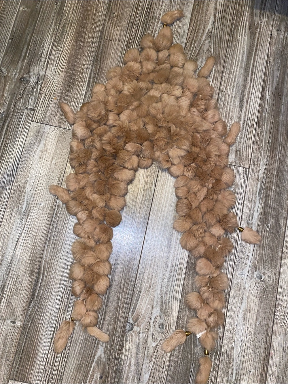 Triangular Rabbit Fur pompom scarf - Picture 7 of 9